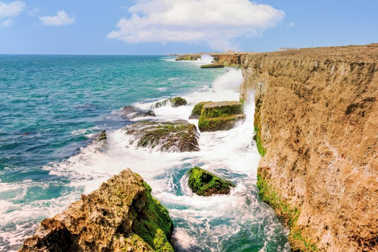 view-from-beaches-oman-sea-chabahar-baluchistan-province-iran_1048944-14989093